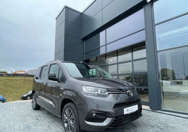 Toyota Proace City Verso cena 157900 przebieg: 1, rok produkcji 2024 z Sochaczew małe 254